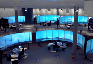 Bildschirme im Remote Tower Centre